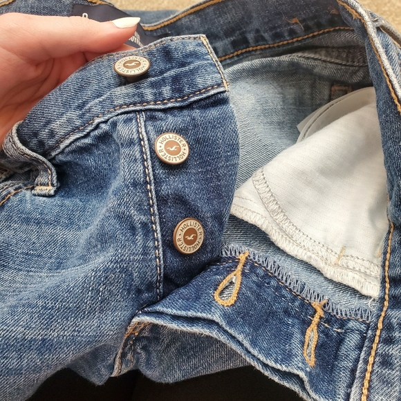 Hollister Vintage Boyfriend Jeans - Picture 3 of 5